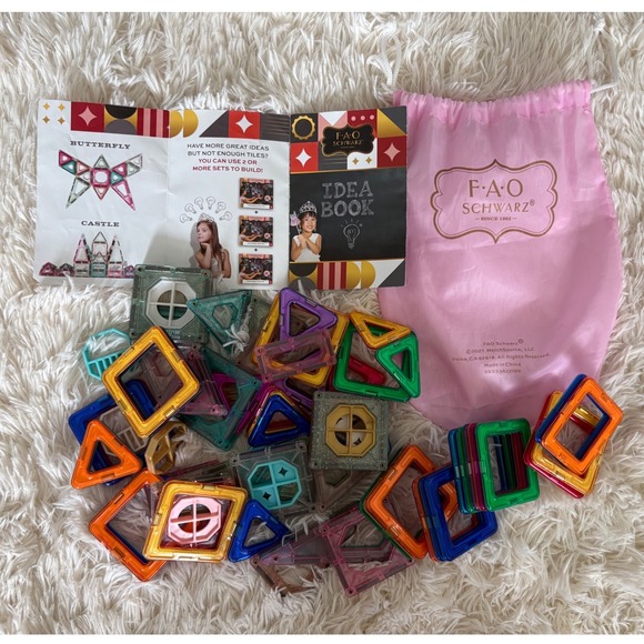 FAO Schwarz Magnetic Tiles 80 Piece Set - Triangles Squares STEM Toy - Picture 1 of 6